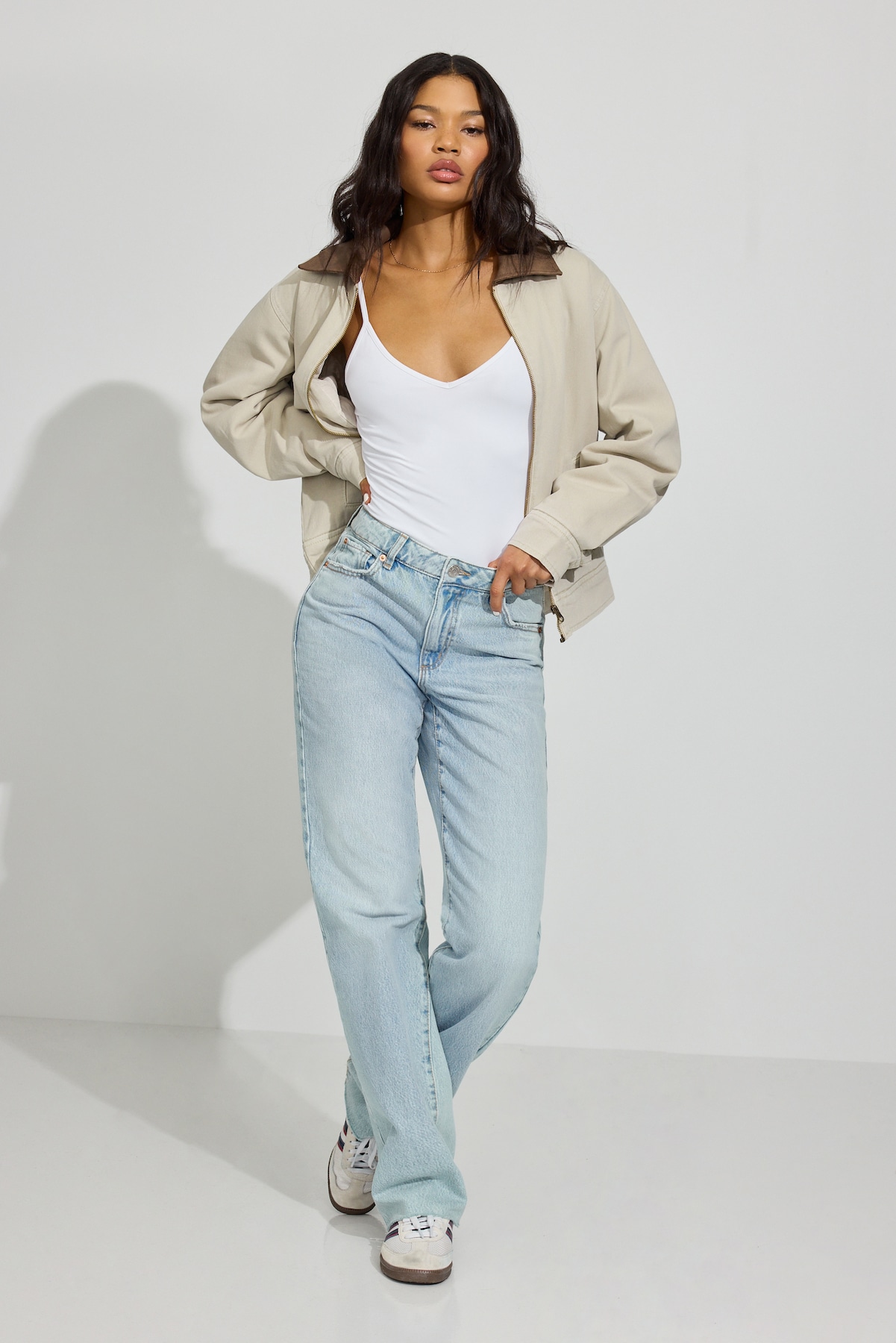 100083636_07I_alt1_1920x2880.jpg