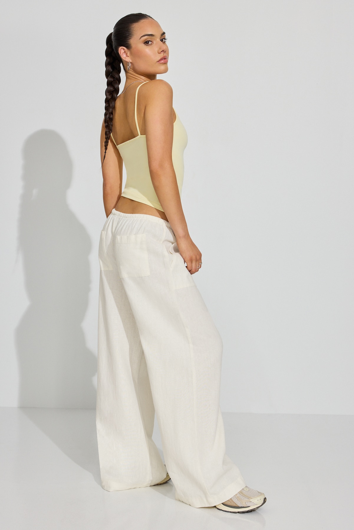 100087211_03G_alt2_1920x2880.jpg