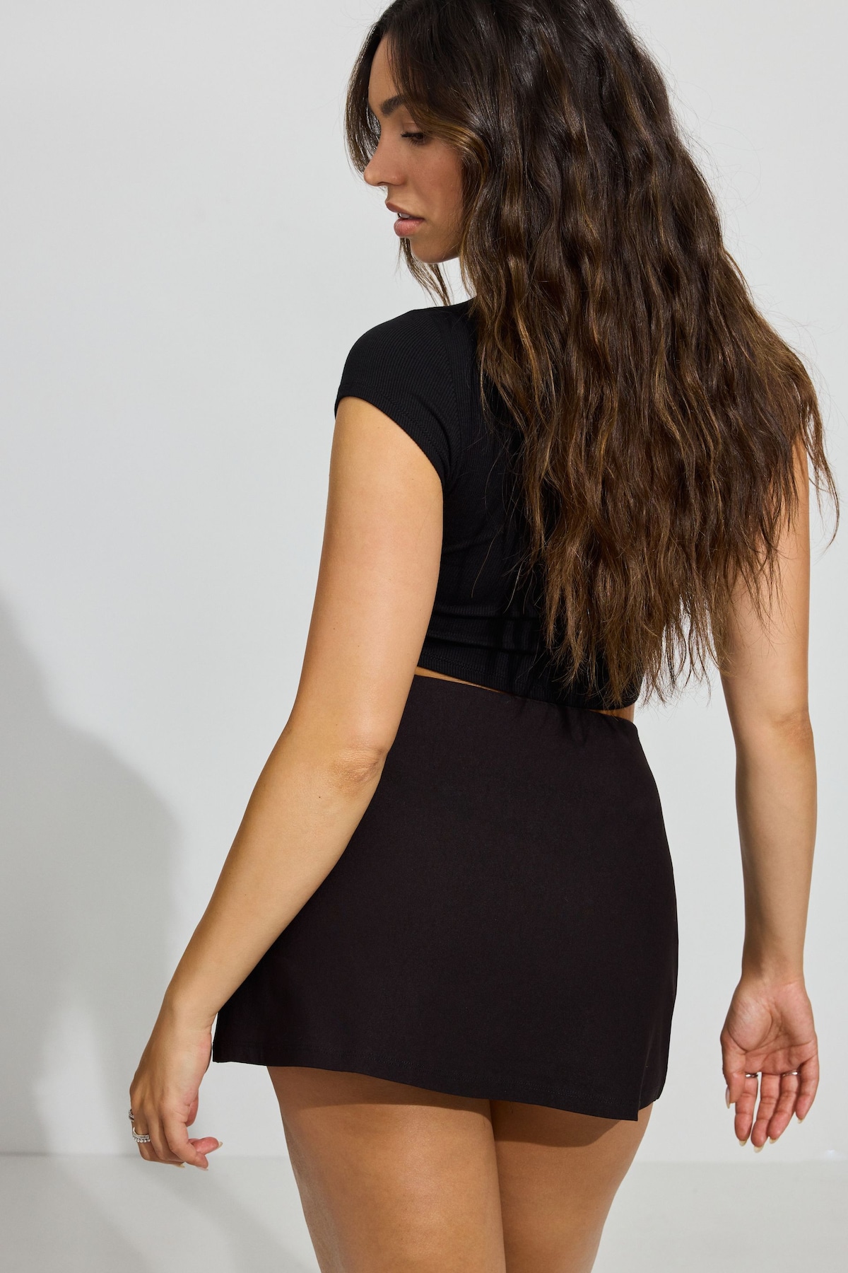 100091375_06V_alt11_1920x2880.jpg