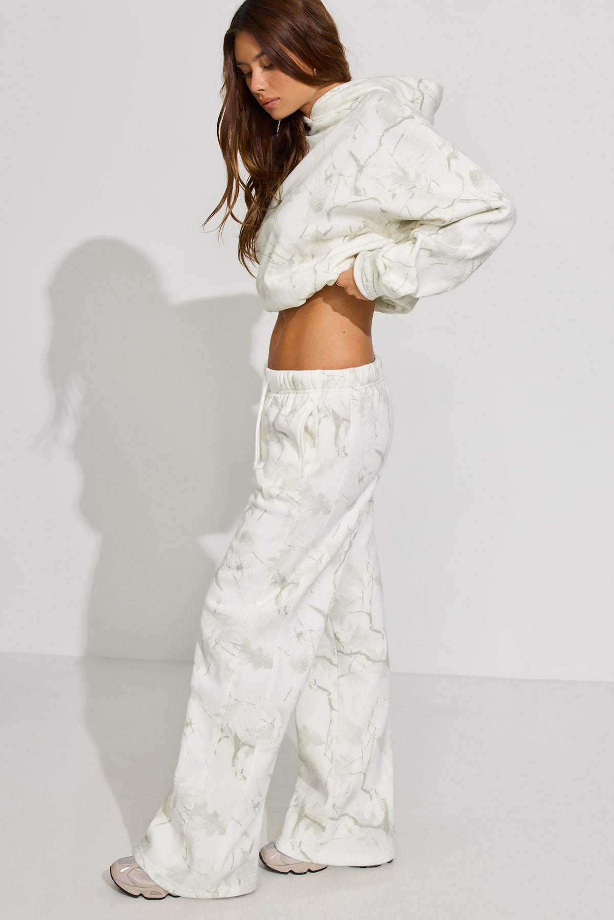 100091920_8I8_1920x2880.jpg