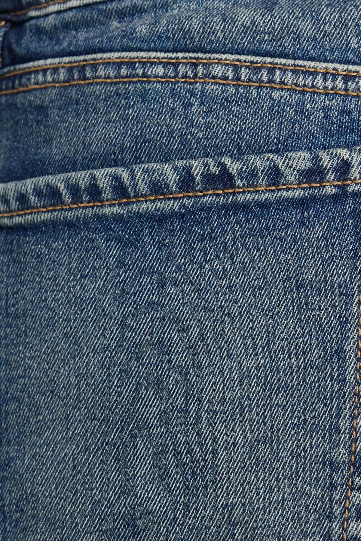 100093947_07K_alt6_1920x2880.jpg