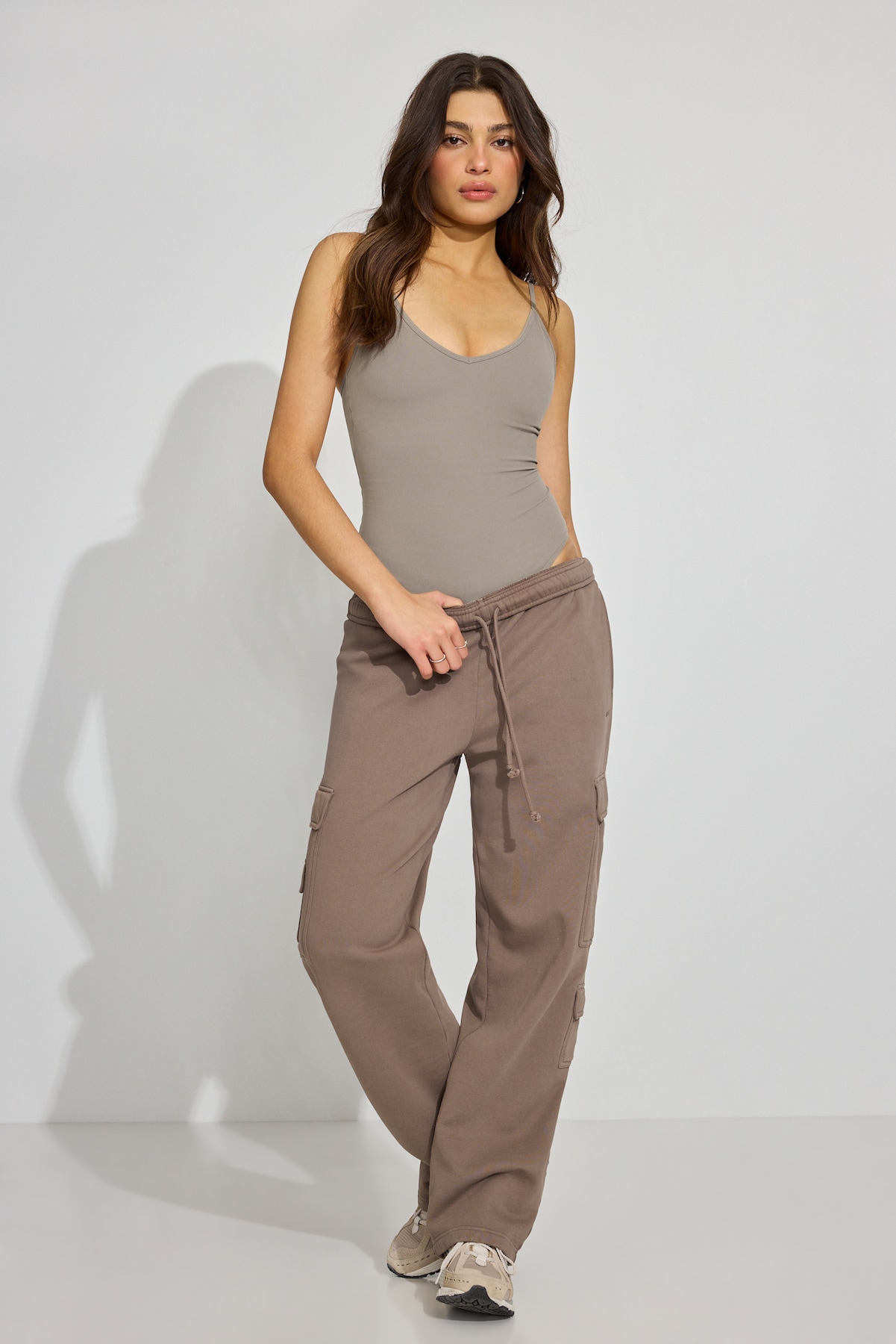 100094764_7YD_alt2_1920x2880.jpg