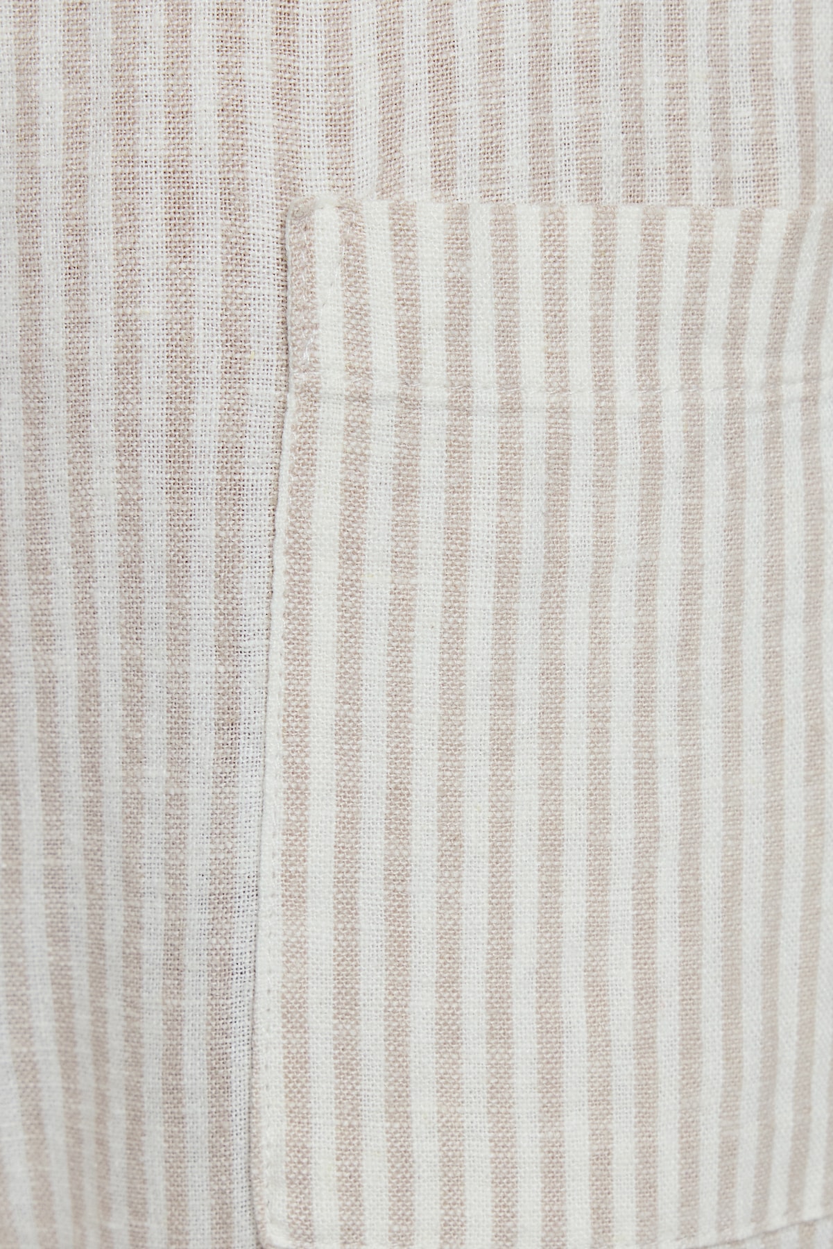 100095369_80L_alt4_1920x2880.jpg