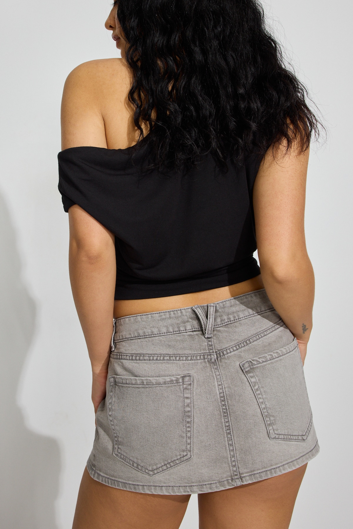 100098495_07N_alt3_1920x2880.jpg