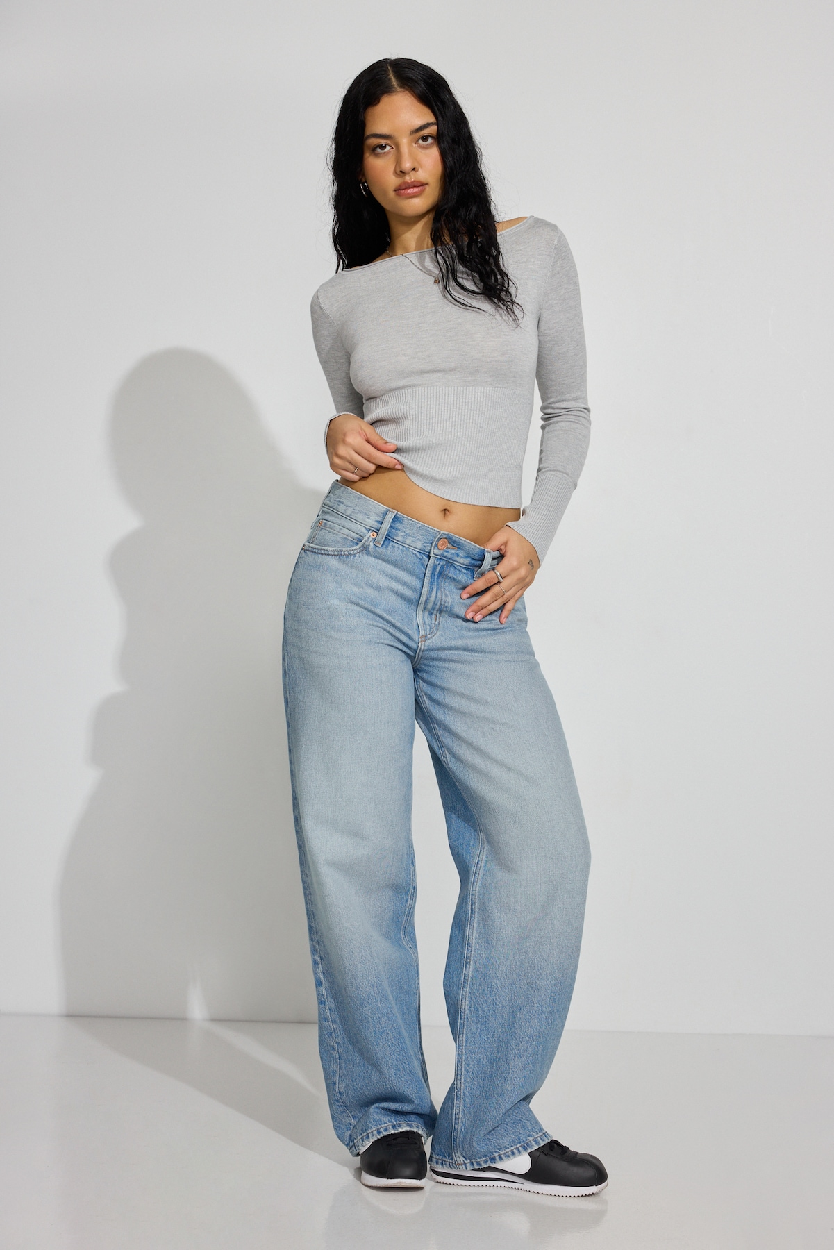 100098794_18X_alt1_1920x2880.jpg