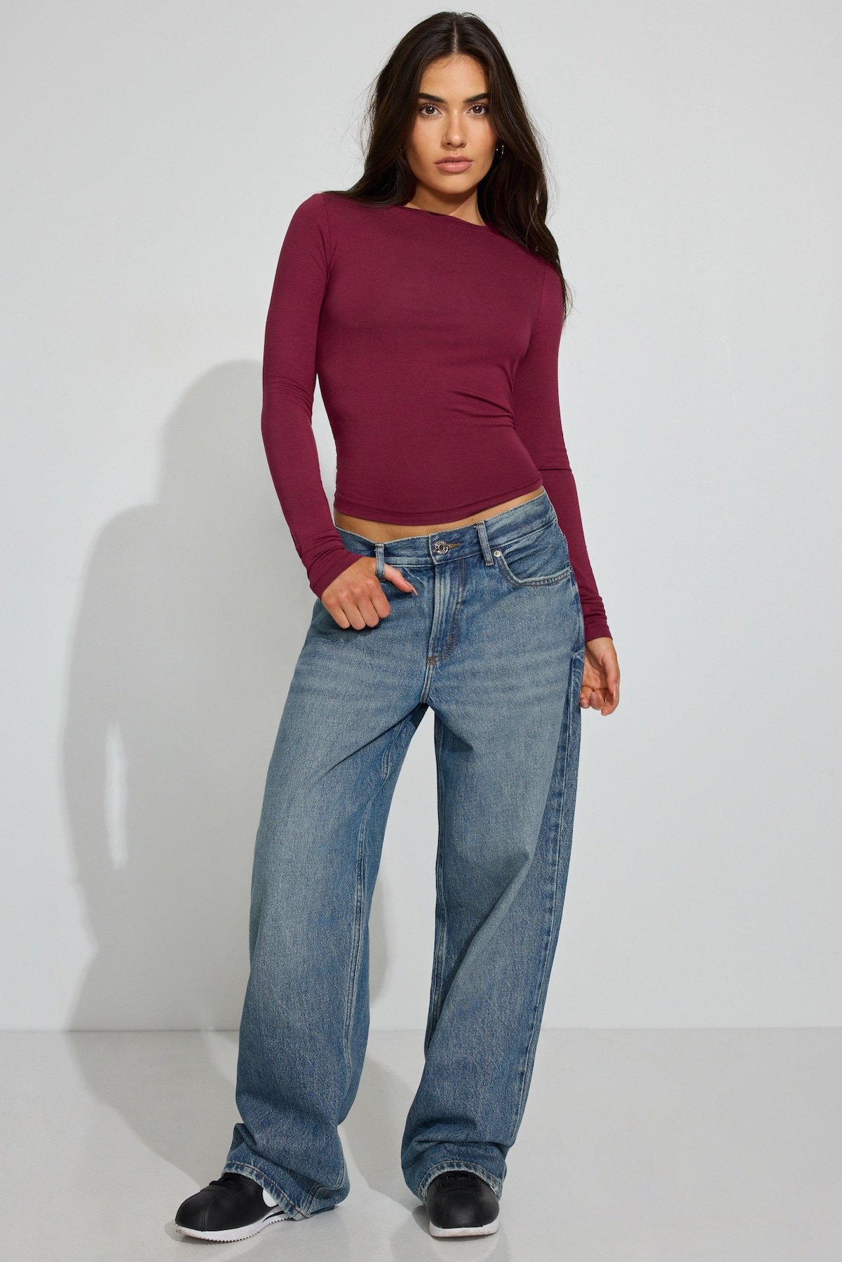 100100047_8AG_alt1_1920x2880.jpg