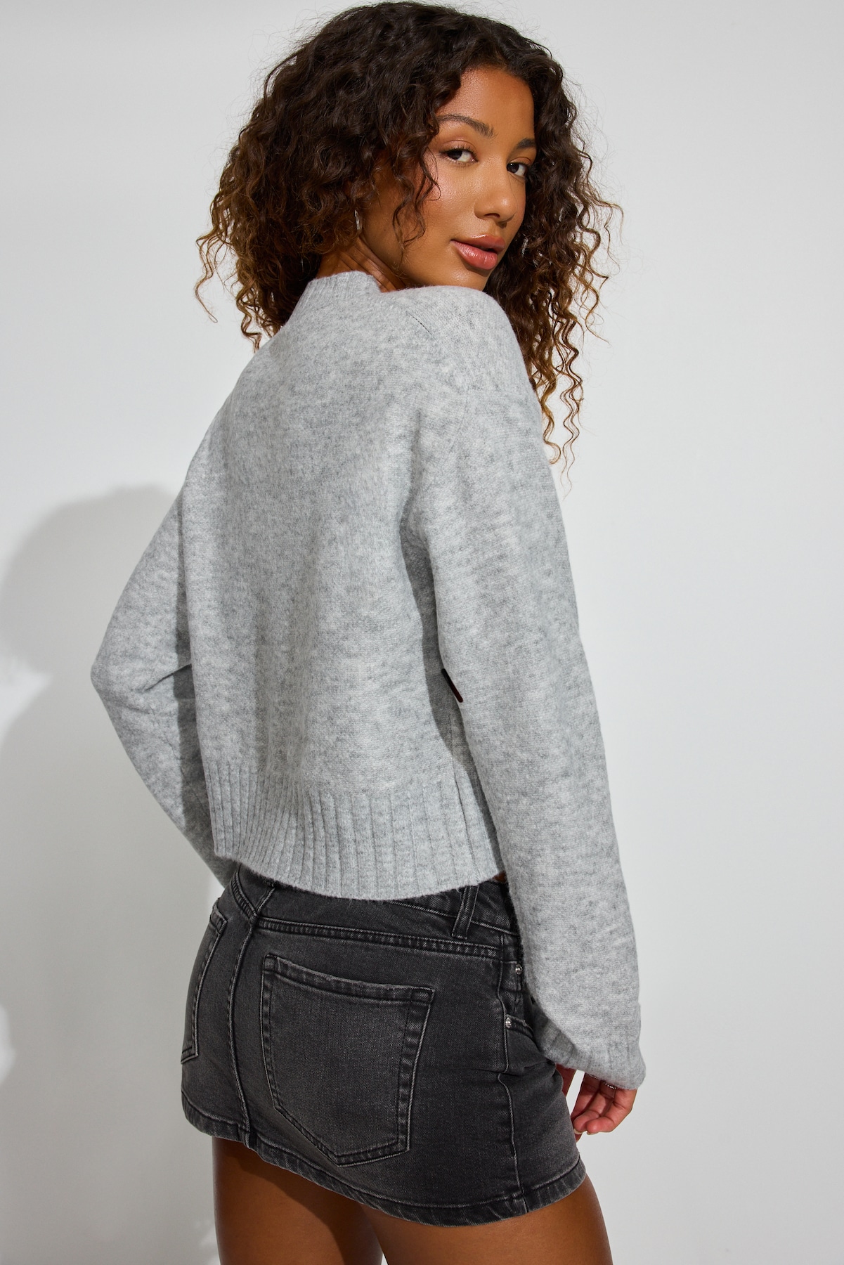 100100158_18X_alt2_1920x2880.jpg