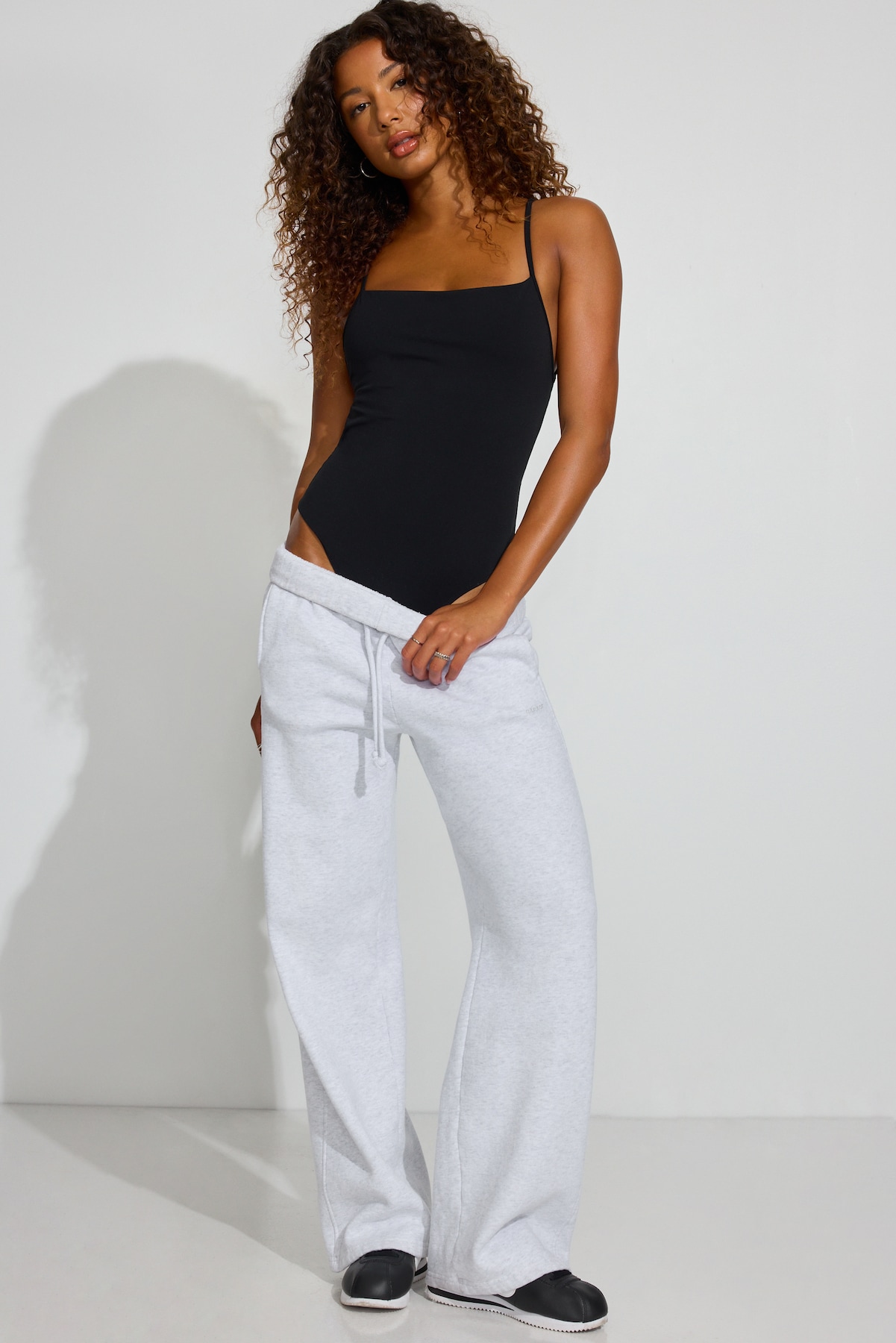 100100169_06V_alt3_1920x2880.jpg