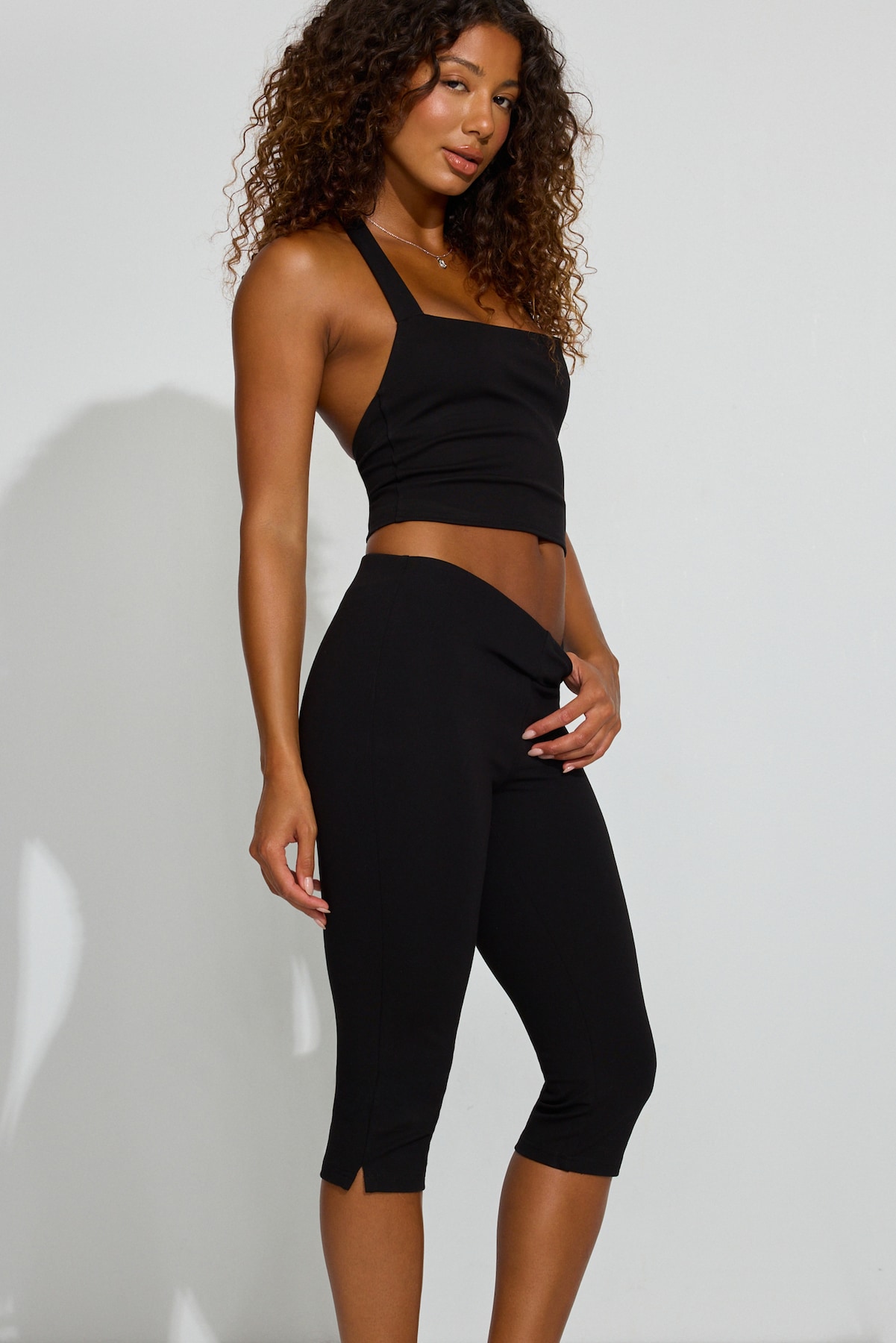100100217_06V_1920x2880.jpg