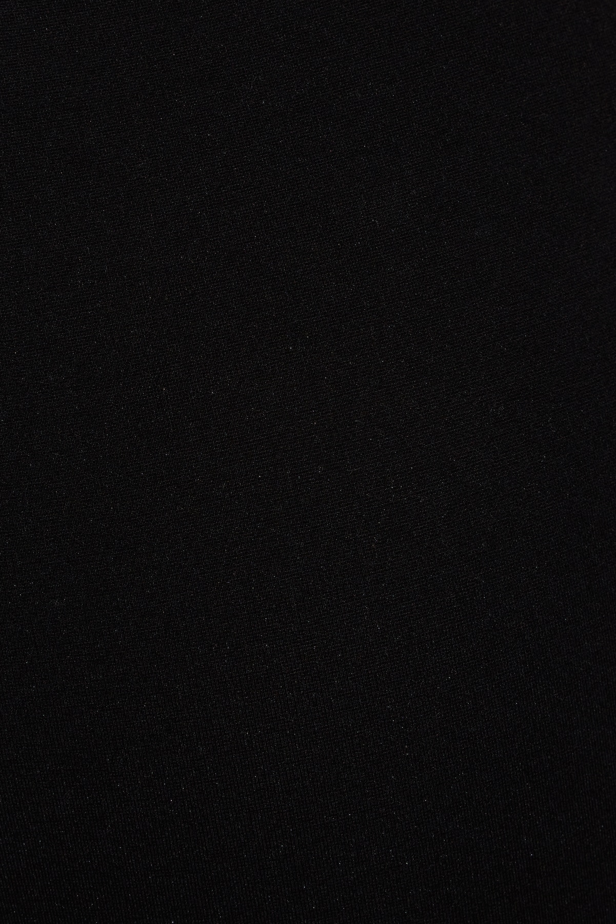 100100217_06V_alt3_1920x2880.jpg