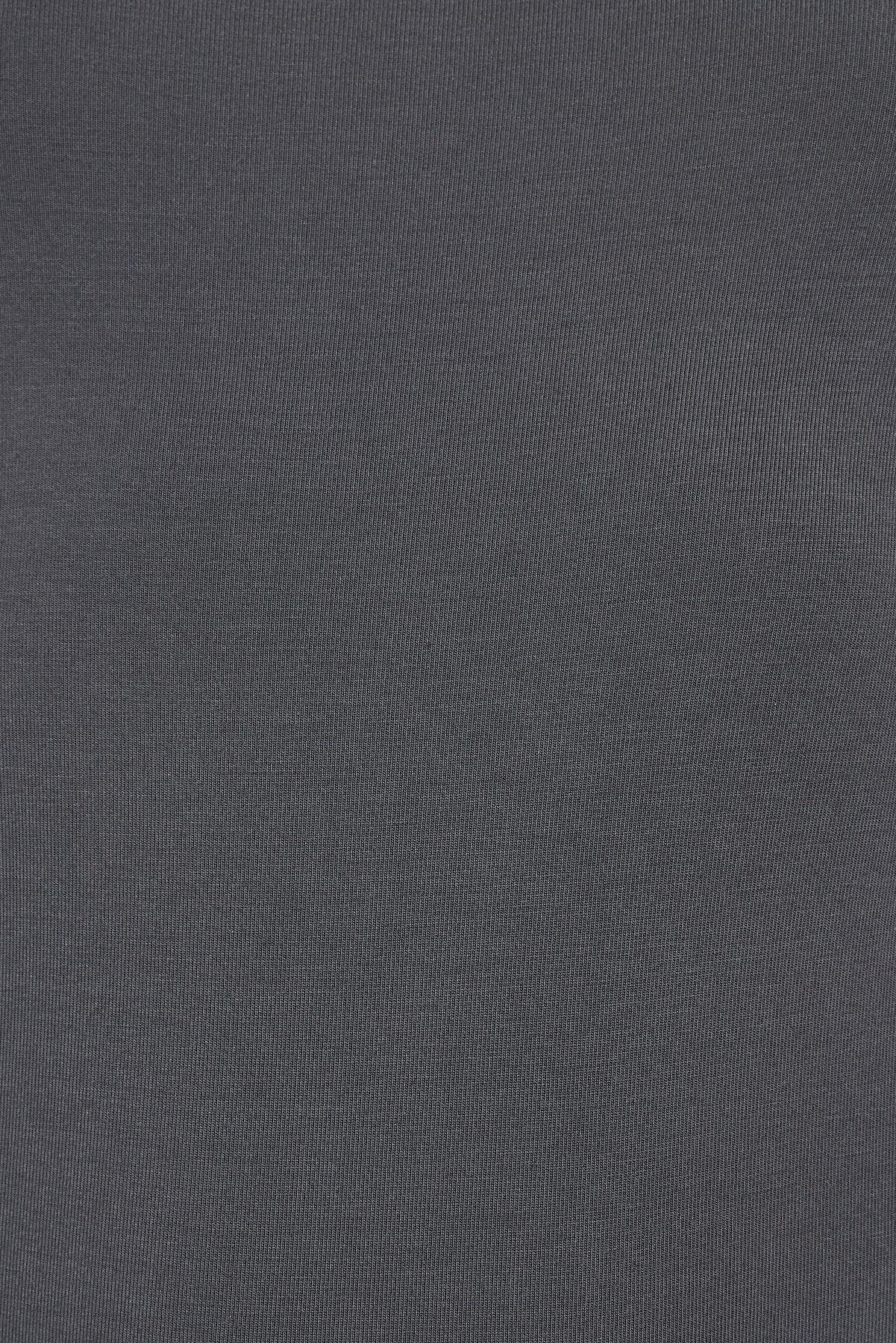 100100521_8D1_alt3_1920x2880.jpg
