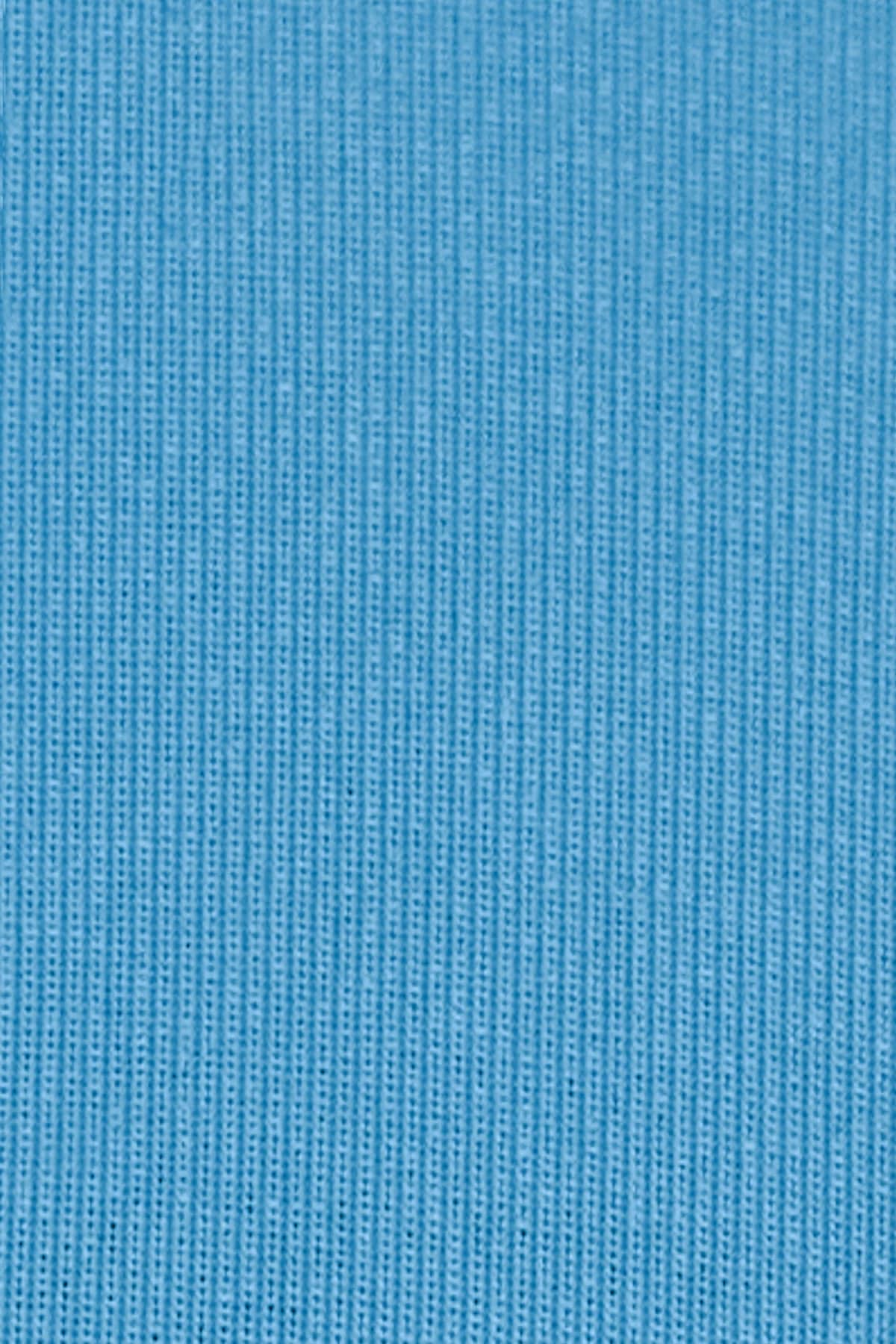 100101580_8P9_alt3_1920x2880.jpg