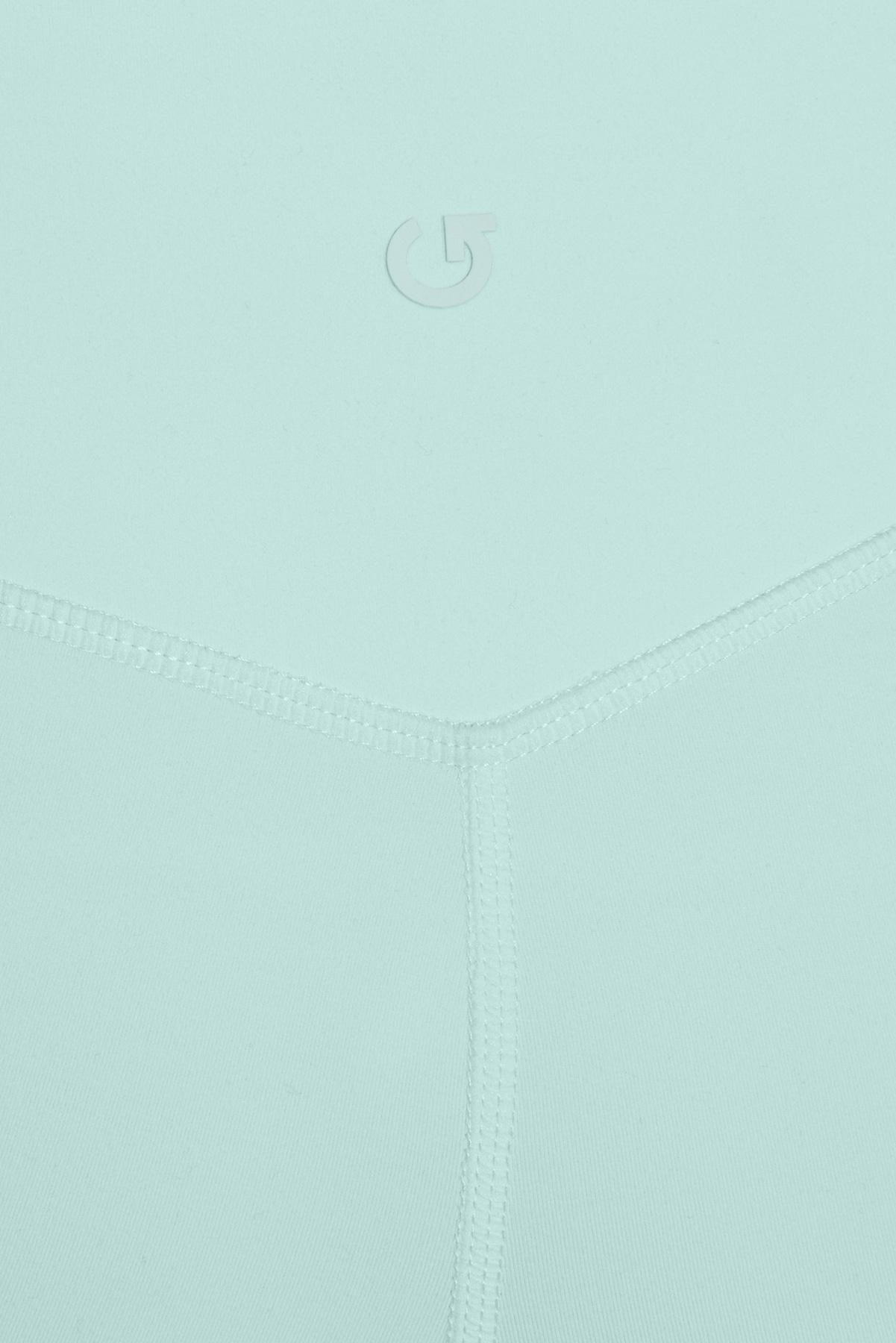 100103022_8GL_alt3_1920x2880.jpg