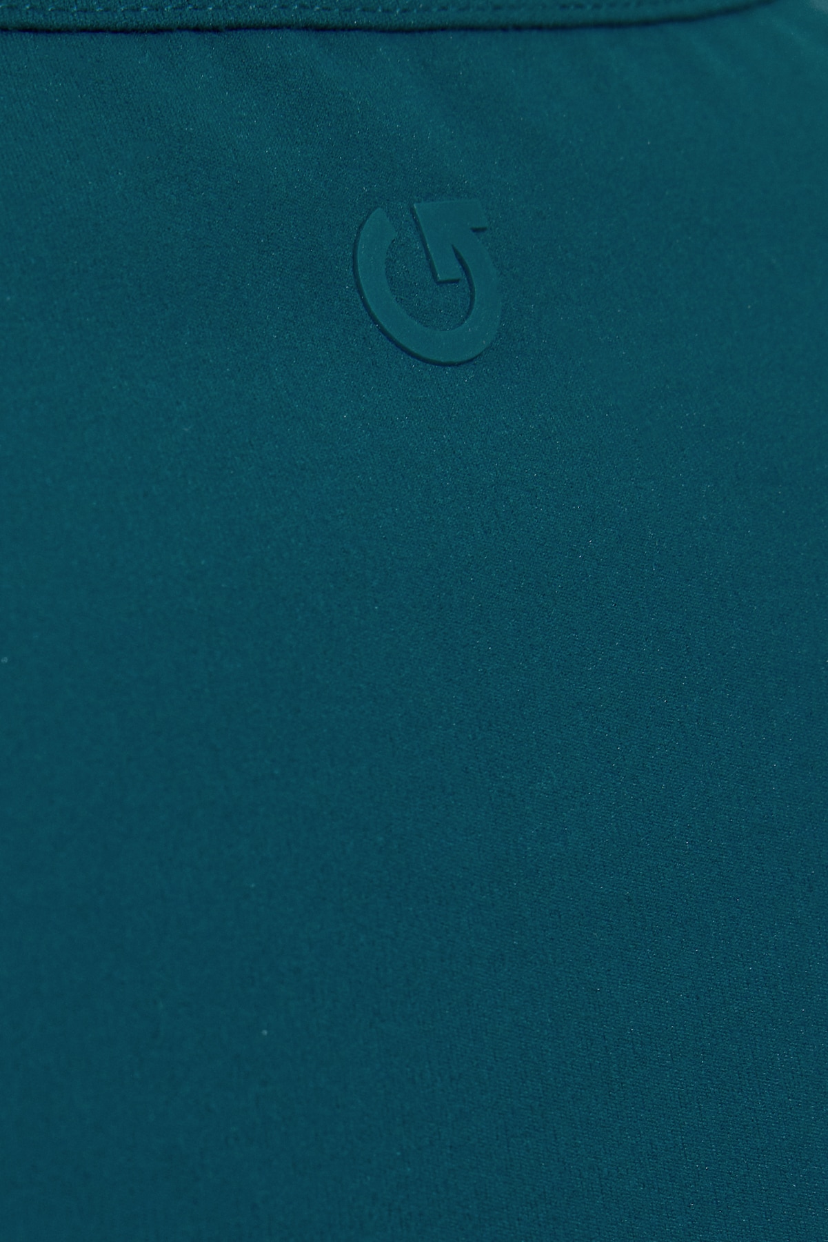 100103058_8I2_alt4_1920x2880.jpg