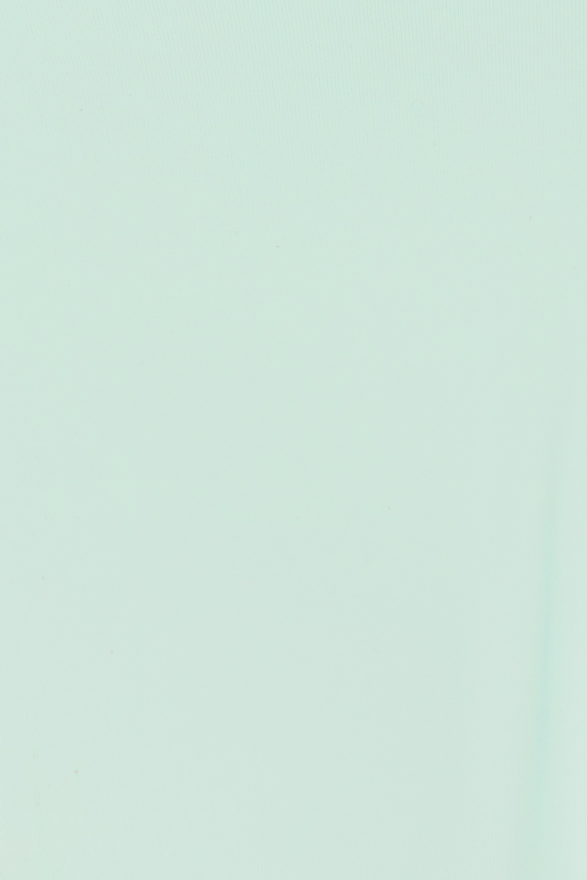 100103283_21M_alt4_1920x2880.jpg