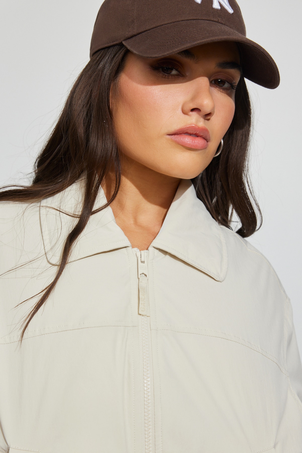 100103334_8IM_alt2_1920x2880.jpg
