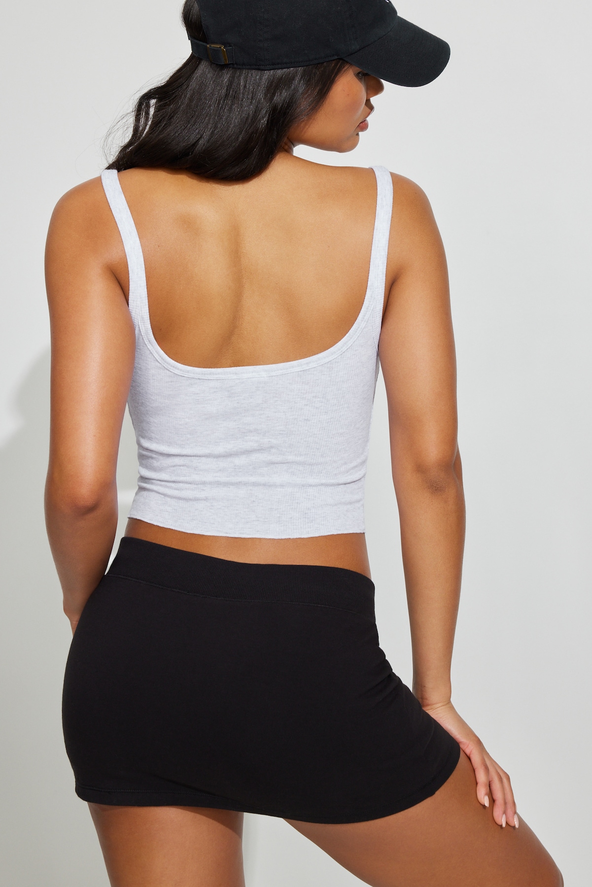 100103365_69I_alt2_1920x2880.jpg