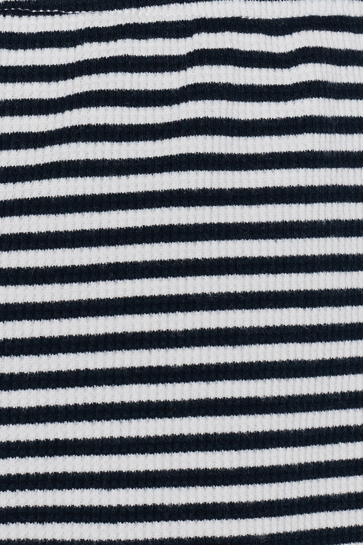 100103497_8L6_alt3_1920x2880.jpg