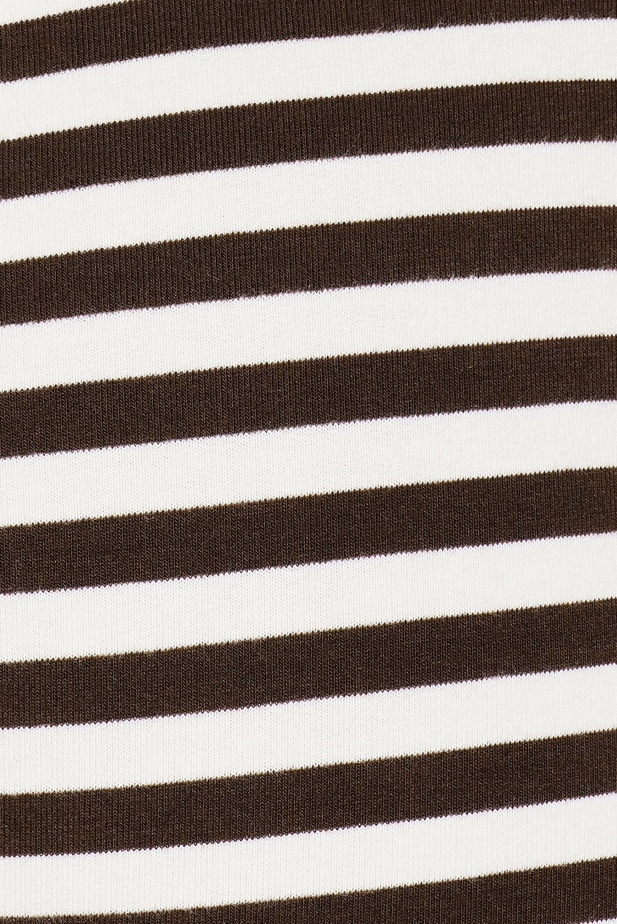 100103498_8GT_alt5_1920x2880.jpg