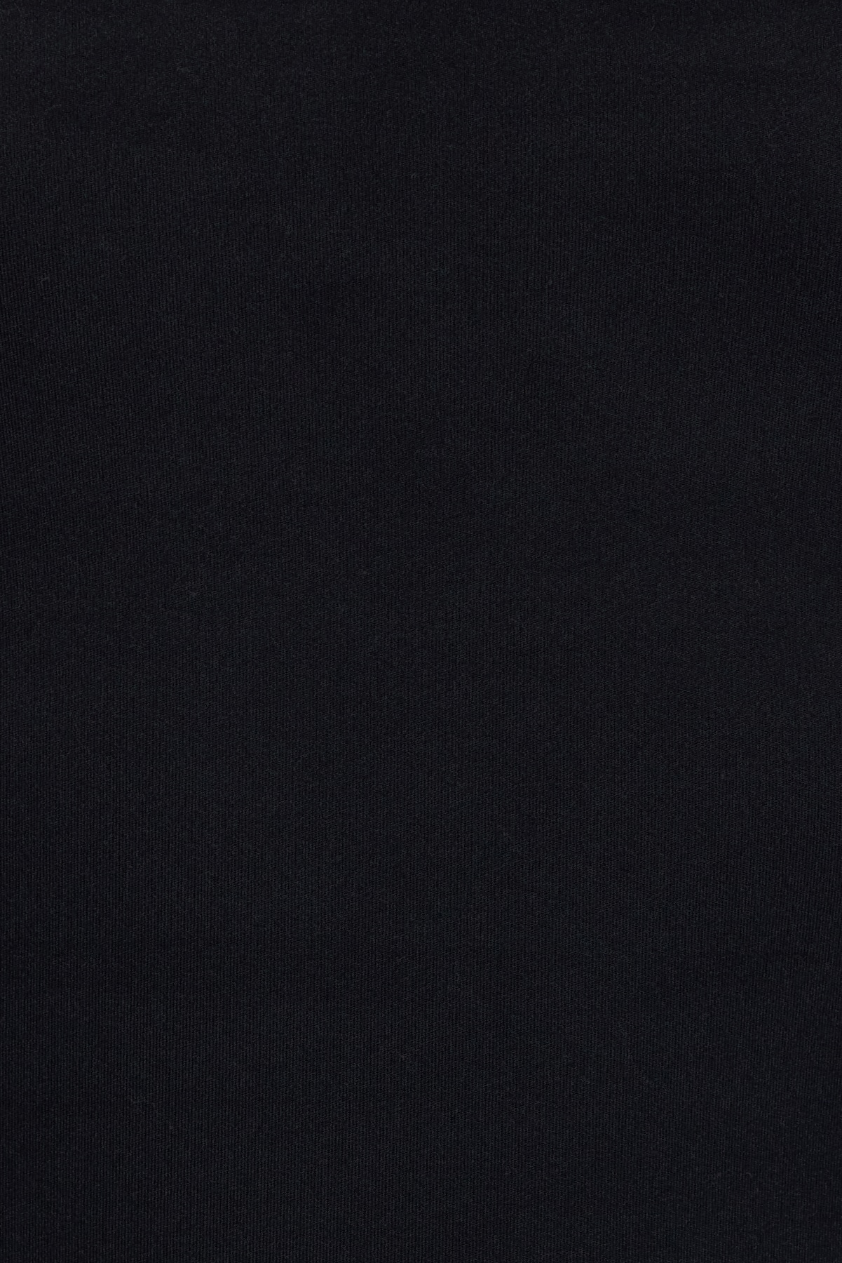 100103713_06V_alt3_1920x2880.jpg