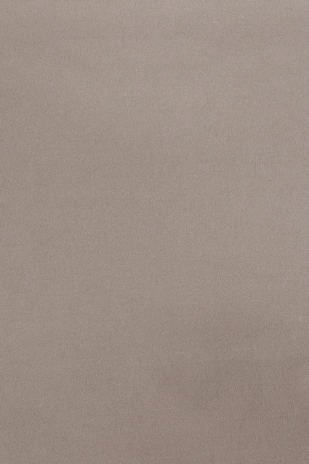 100103801_3HS_alt4_1920x2880.jpg