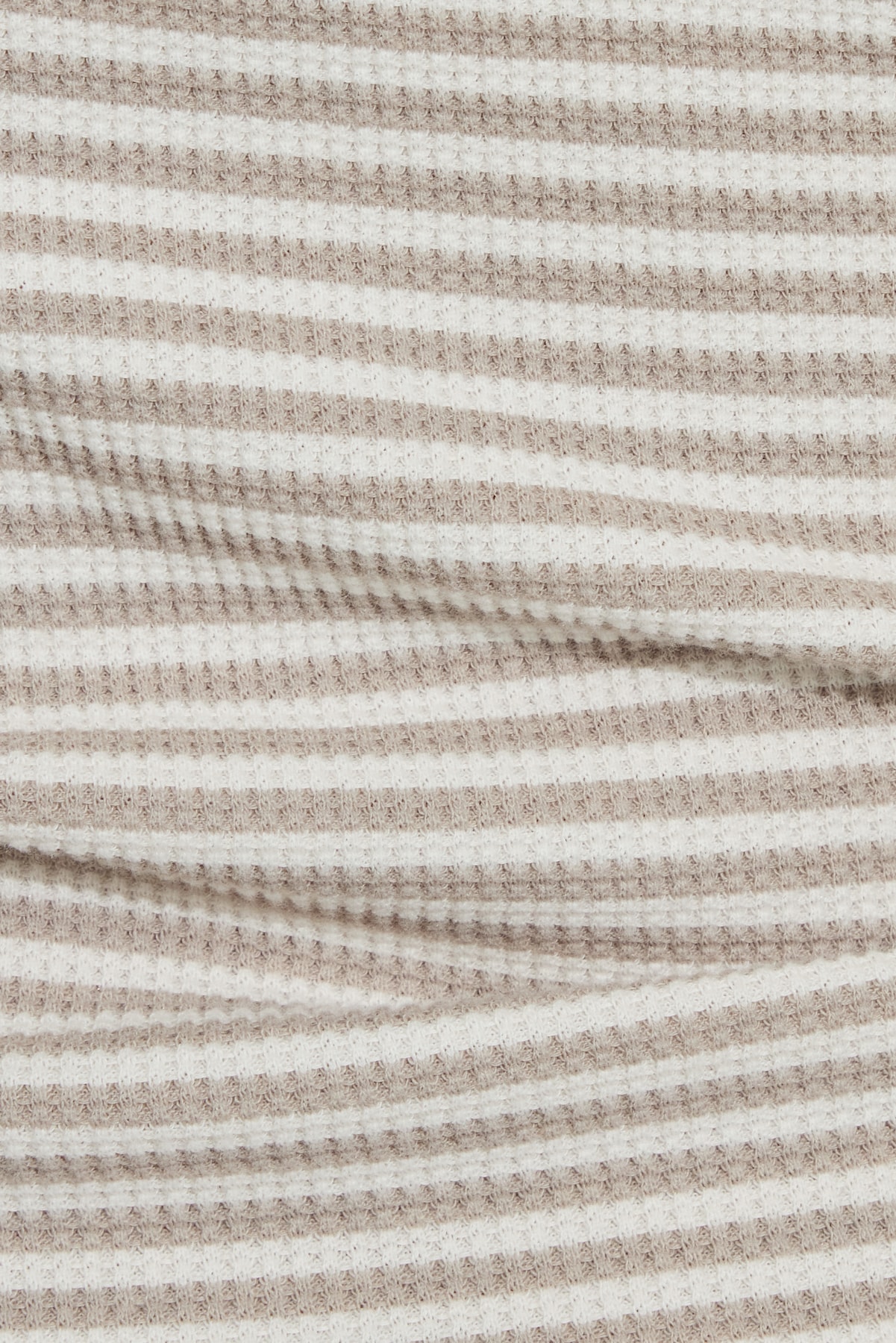 100103829_8KL_alt3_1920x2880.jpg