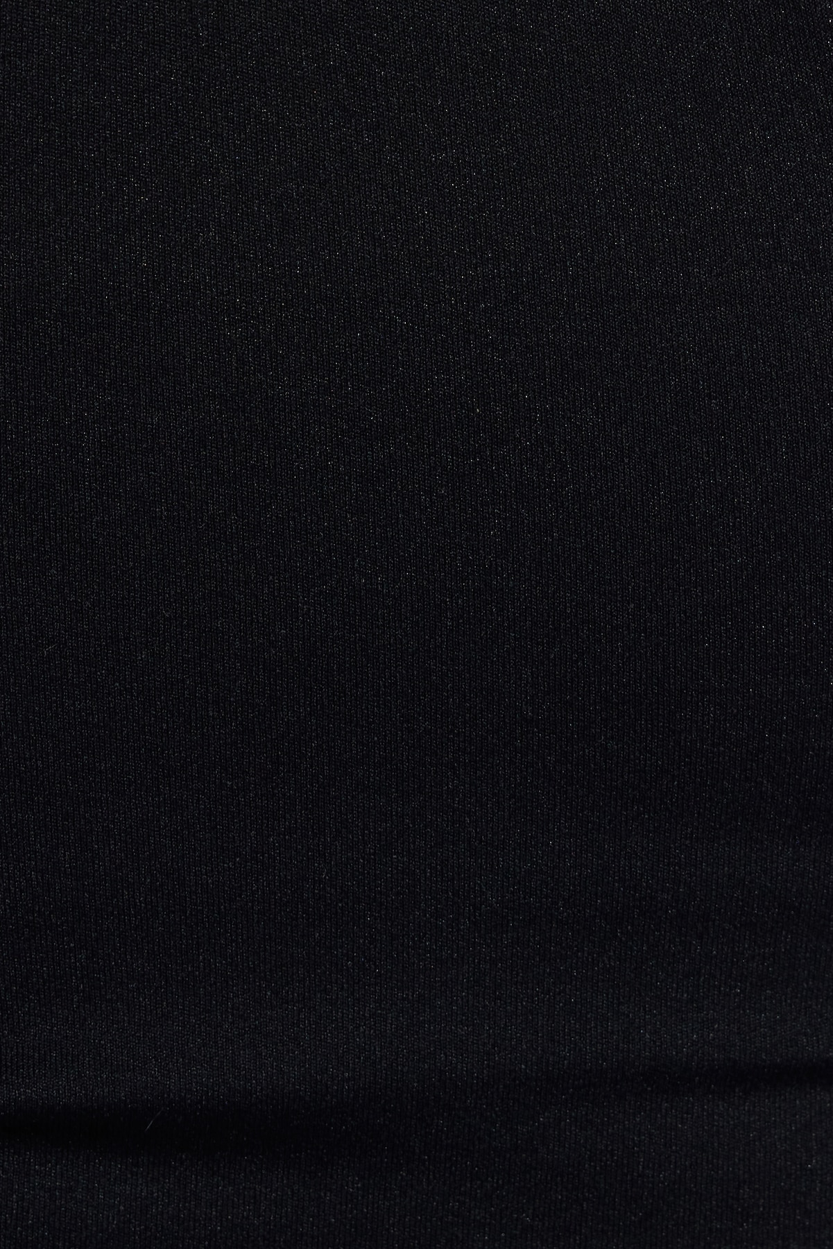 100103916_06V_alt4_1920x2880.jpg