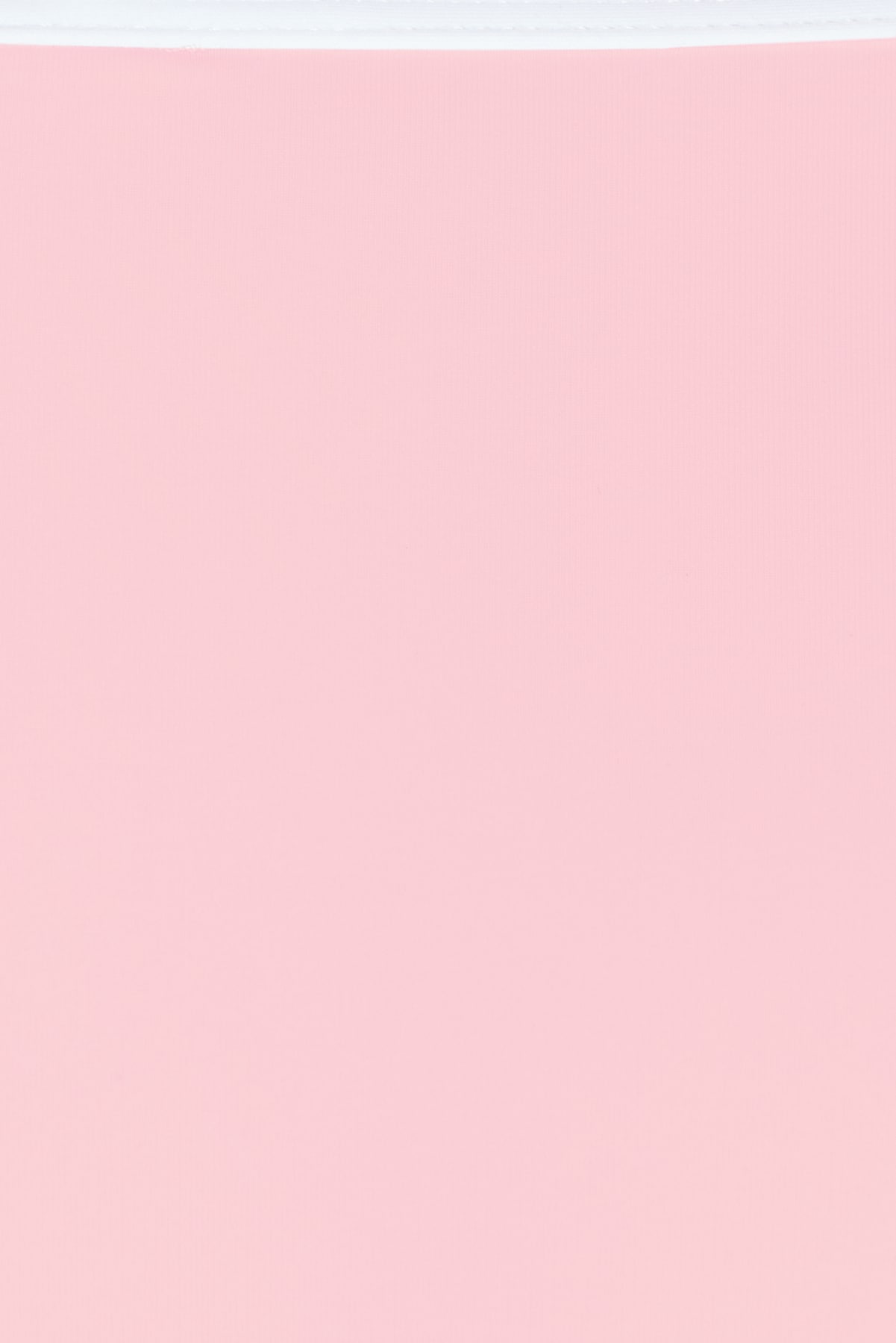 100103968_8Q2_alt3_1920x2880.jpg