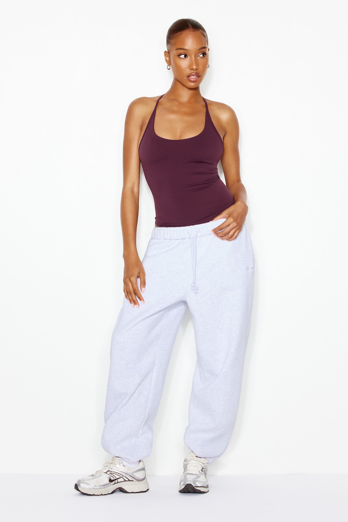 100103969_01G_alt1_1920x2880.jpg