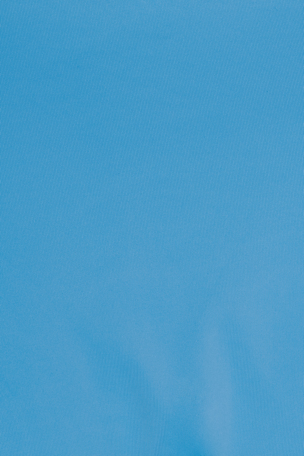 100104206_8P9_alt5_1920x2880.jpg