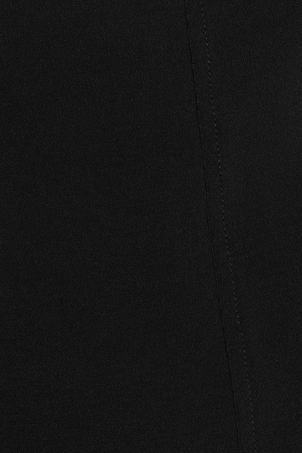 100106759_06V_alt3_1920x2880.jpg